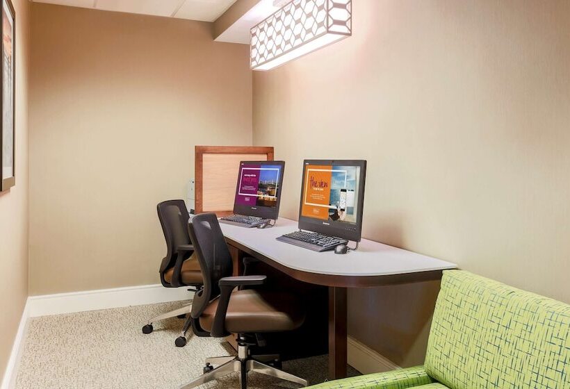 فندق Homewood Suites By Hilton St. Petersburg Clearwater