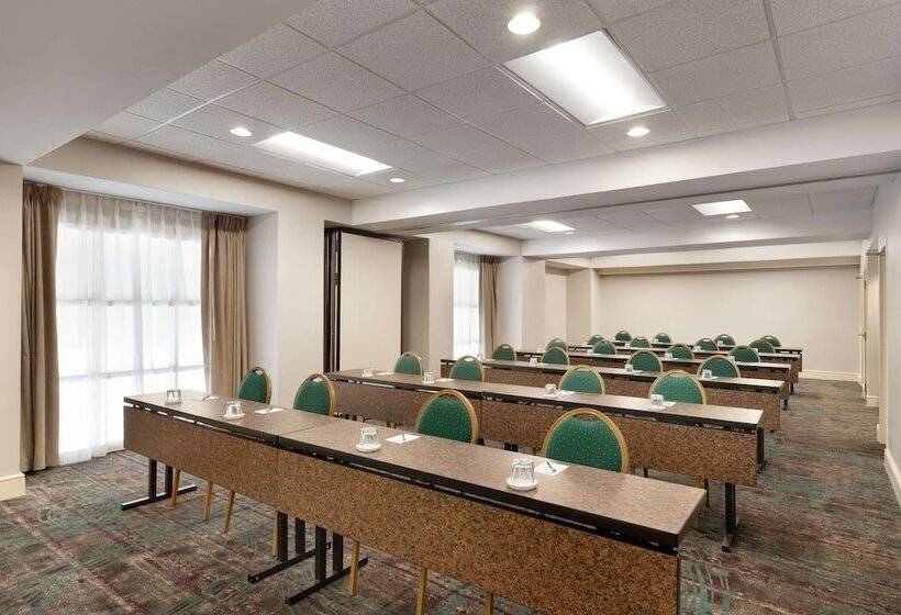 فندق Homewood Suites By Hilton St. Petersburg Clearwater