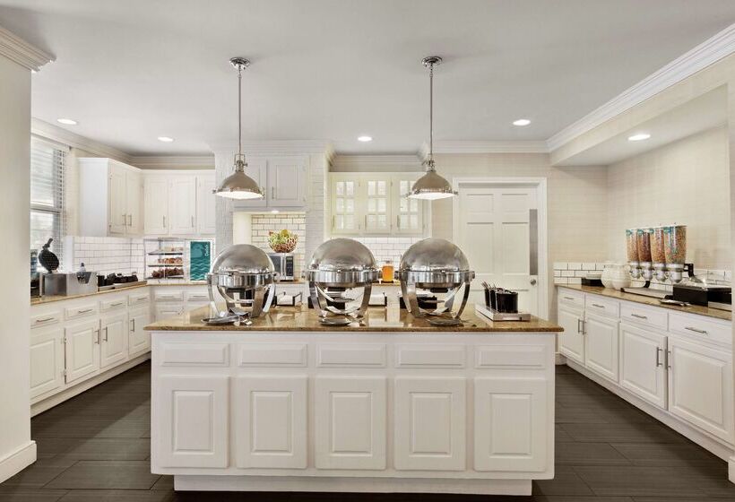 فندق Addison Suites