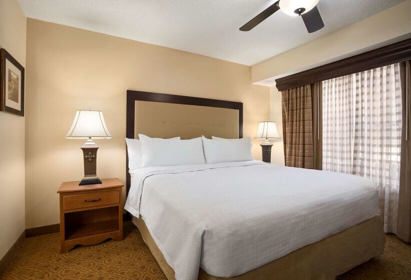 هتل Homewood Suites Dallas/park Central