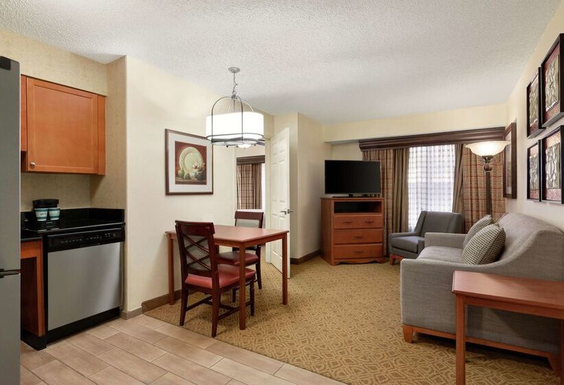 هتل Homewood Suites Dallas/park Central