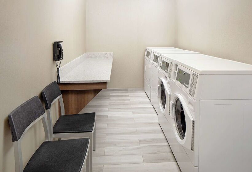 Отель Homewood Suites By Hilton Dallasmarket Center