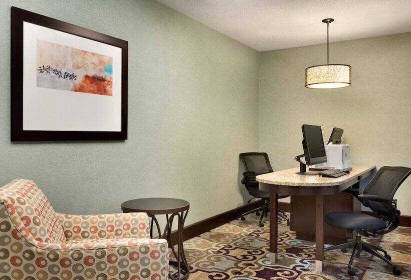 فندق Homewood Suites By Hilton Grand Rapids