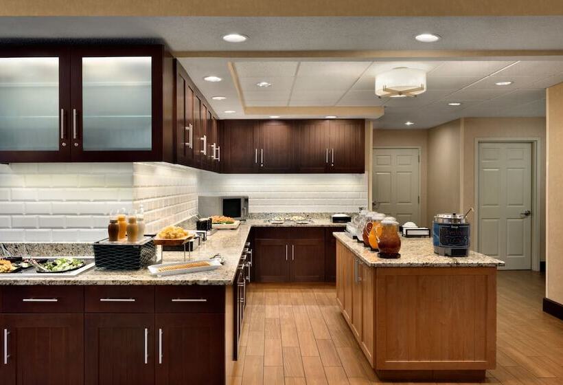 فندق Homewood Suites By Hilton Grand Rapids