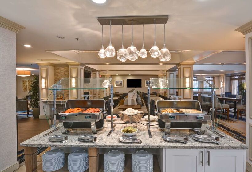 هتل Homewood Suites By Hilton Windsor Locks Hartford