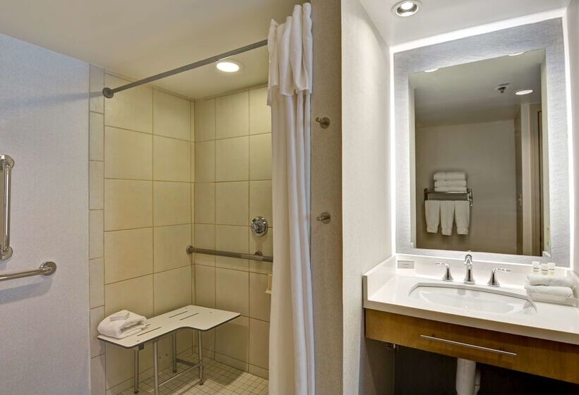 هتل Homewood Suites By Hilton Windsor Locks Hartford