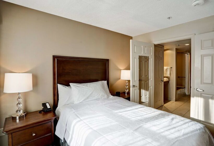 هتل Homewood Suites By Hilton Windsor Locks Hartford