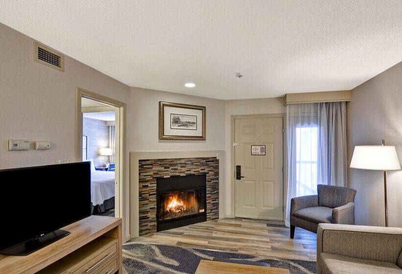 هتل Homewood Suites By Hilton Windsor Locks Hartford