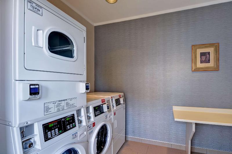 هتل Homewood Suites By Hilton Windsor Locks Hartford