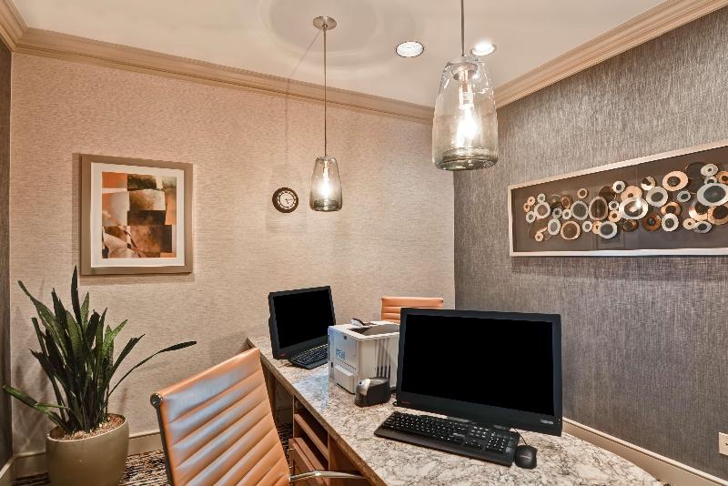 هتل Homewood Suites By Hilton Windsor Locks Hartford