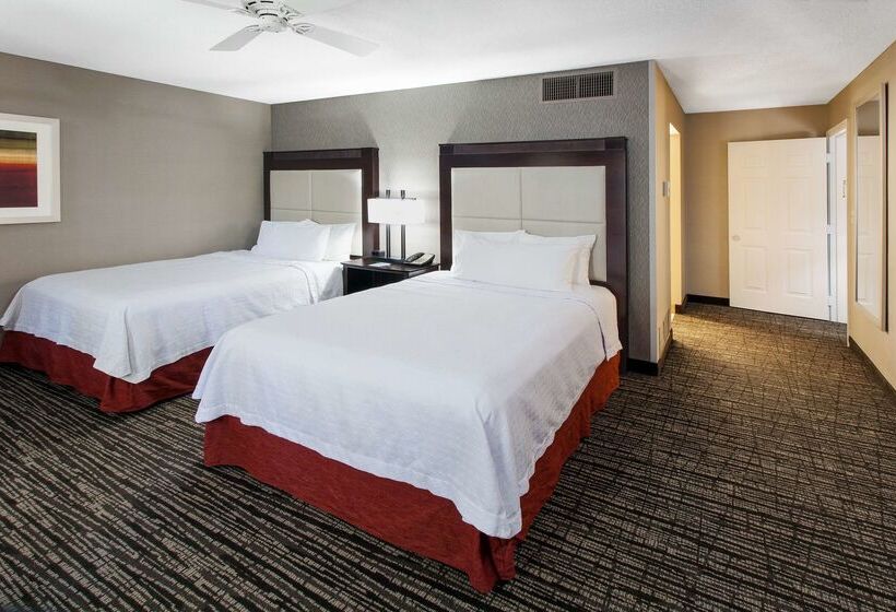 فندق Homewood Suites By Hilton Indianapoliskeystone Crossing