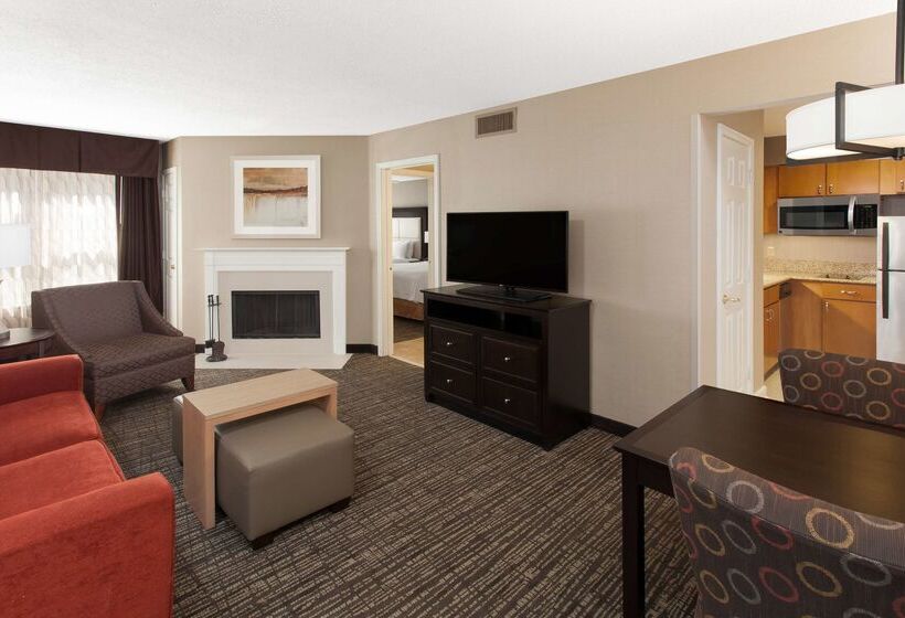 فندق Homewood Suites By Hilton Indianapoliskeystone Crossing