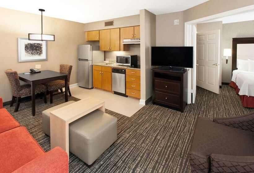 فندق Homewood Suites By Hilton Indianapoliskeystone Crossing