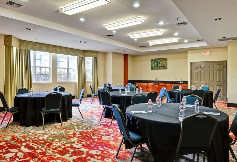 فندق Homewood Suites By Hilton Longview