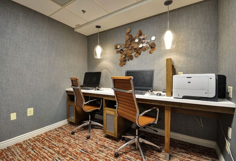 ホテル Homewood Suites By Hilton Phoenixbiltmore