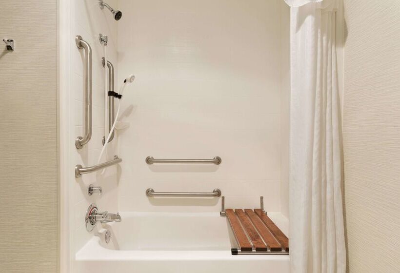 هتل Homewood Suites Toledo Maumee