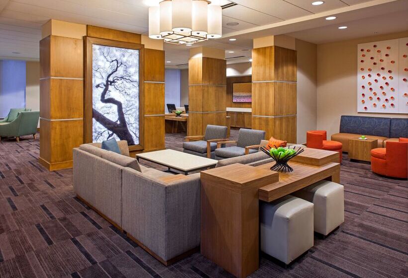 Отель Hyatt Place New Orleans Convention Center