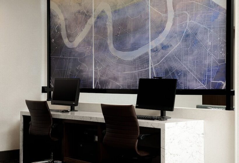 Отель Hyatt Place New Orleans Convention Center