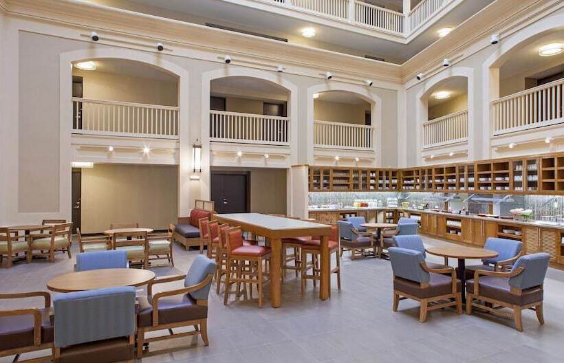 Отель Hyatt Place New Orleans Convention Center