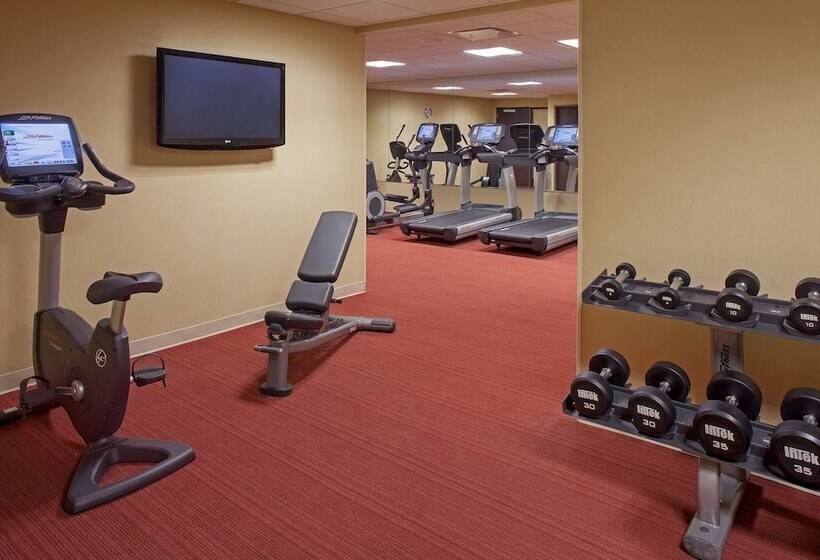 Отель Hyatt Place New Orleans Convention Center