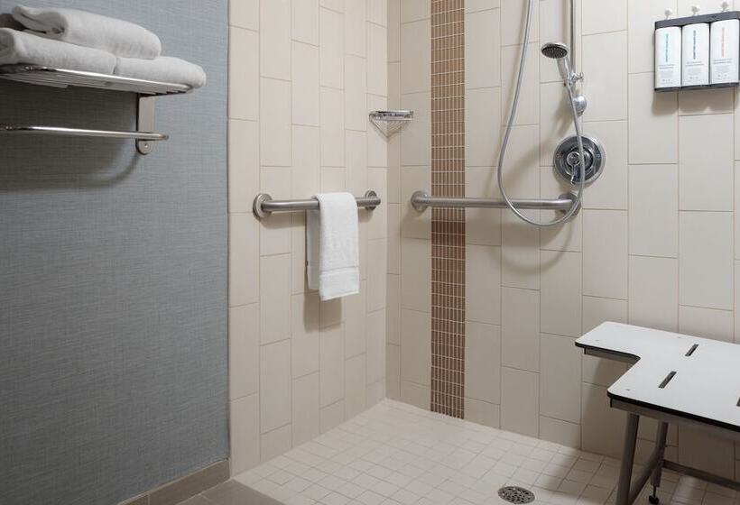 Отель Hyatt Place New Orleans Convention Center