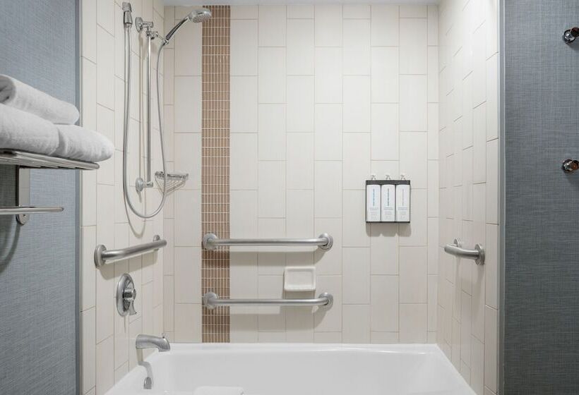 Отель Hyatt Place New Orleans Convention Center