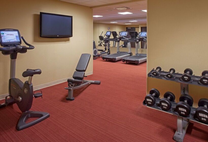 Отель Hyatt Place New Orleans Convention Center