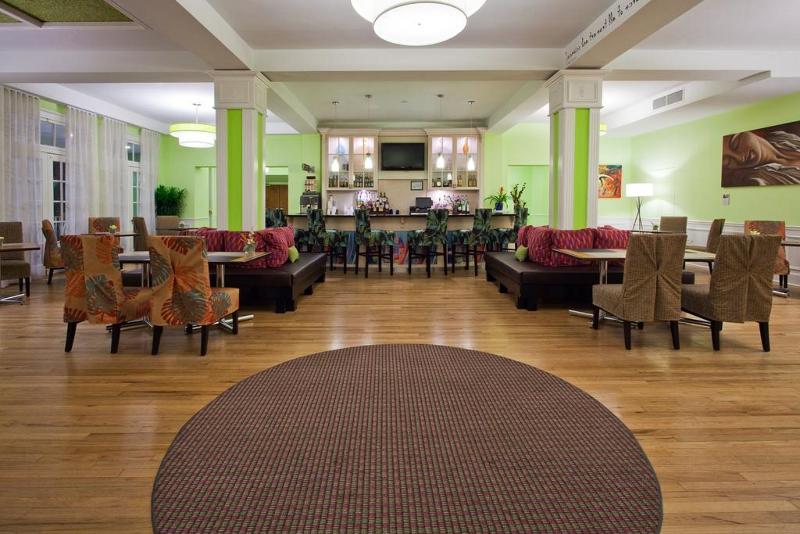 호텔 Indigo St Petersburg Downtown