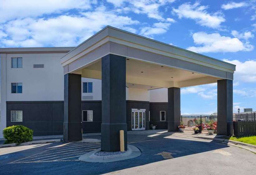 هتل La Quinta By Wyndham Helena