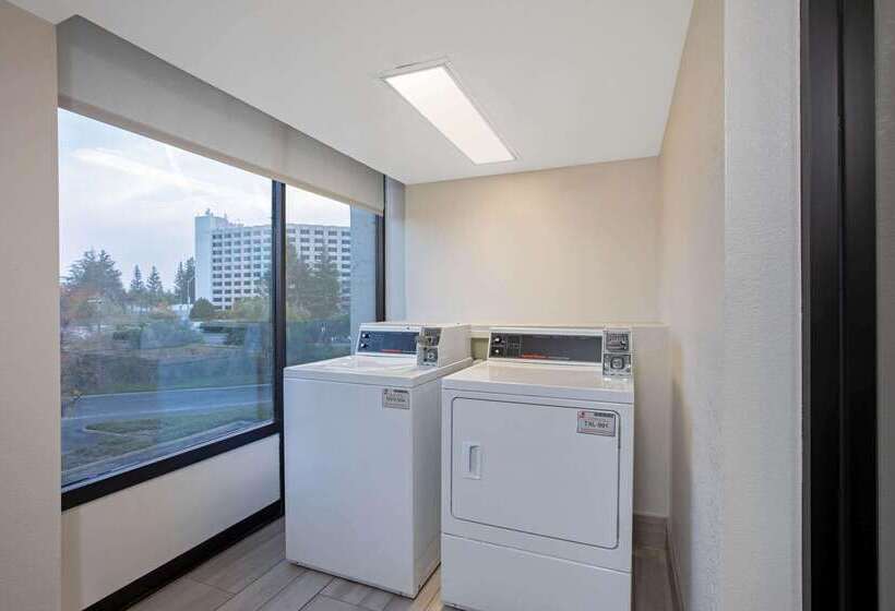 酒店 La Quinta By Wyndham Rancho Cordova Sacramento