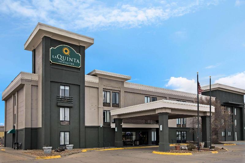 هتل La Quinta Inn & Suites By Wyndham Salina