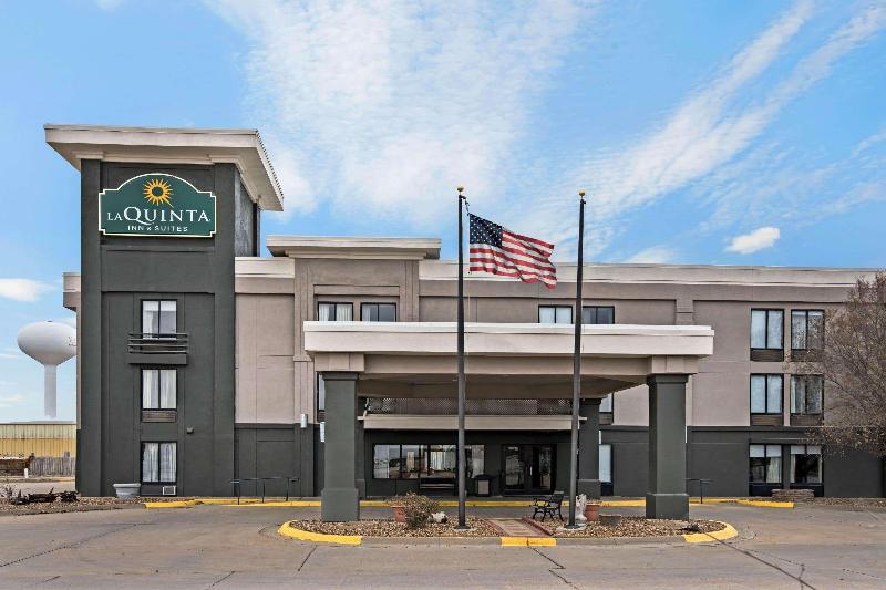 Отель La Quinta Inn & Suites By Wyndham Salina