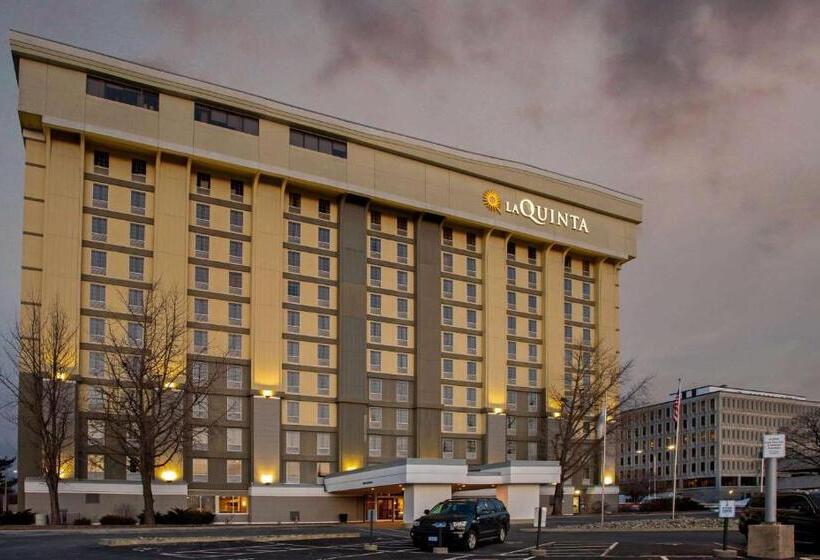 هتل La Quinta By Wyndham Springfield