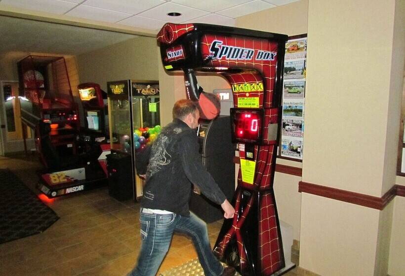 فندق Lakeside Resort & Conference Center