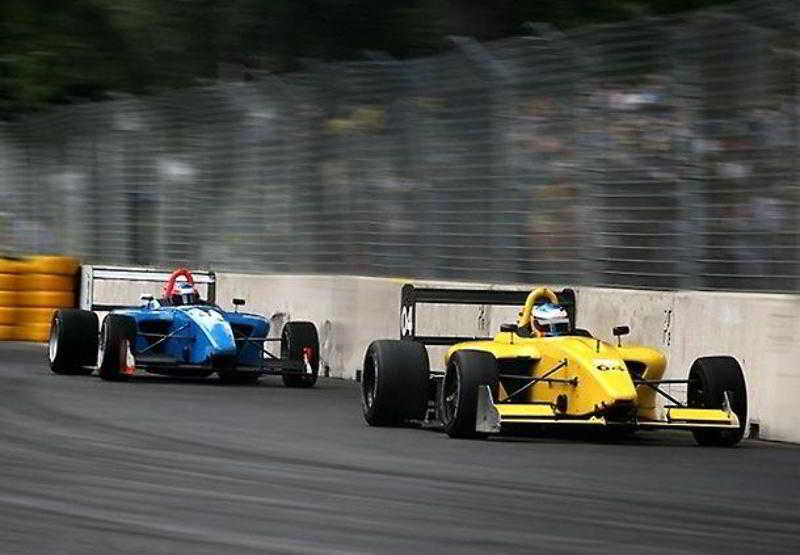 בית מלון כפרי Marriott Riverside At The Convention Center