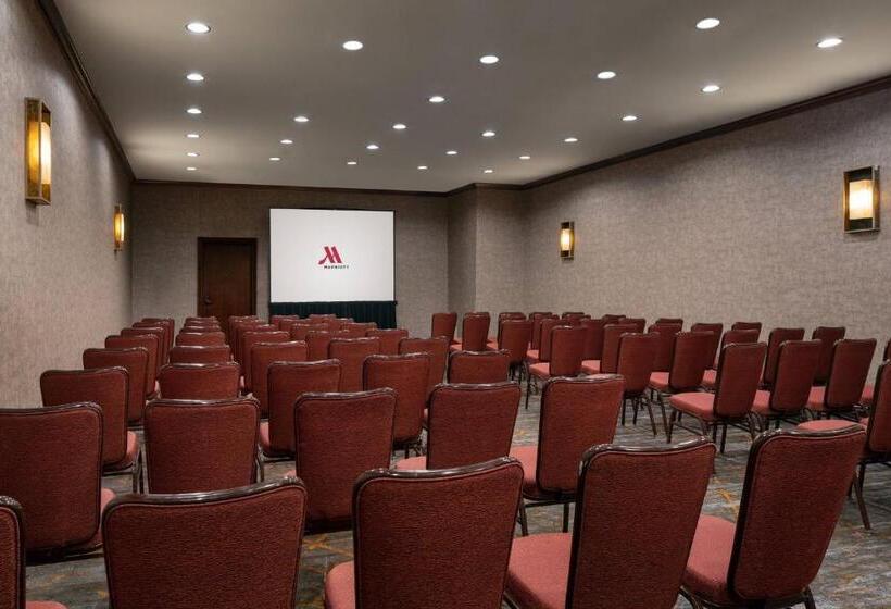 בית מלון כפרי Marriott Riverside At The Convention Center