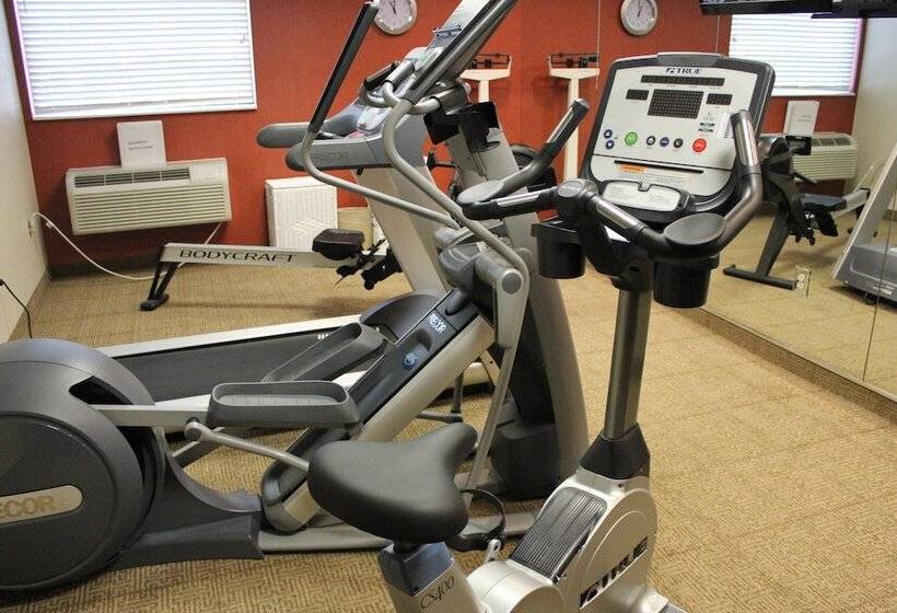 Отель Fairfield By Marriott Inn & Suites Madison South