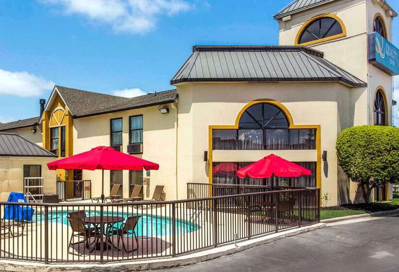 فندق Quality Inn At The Park
