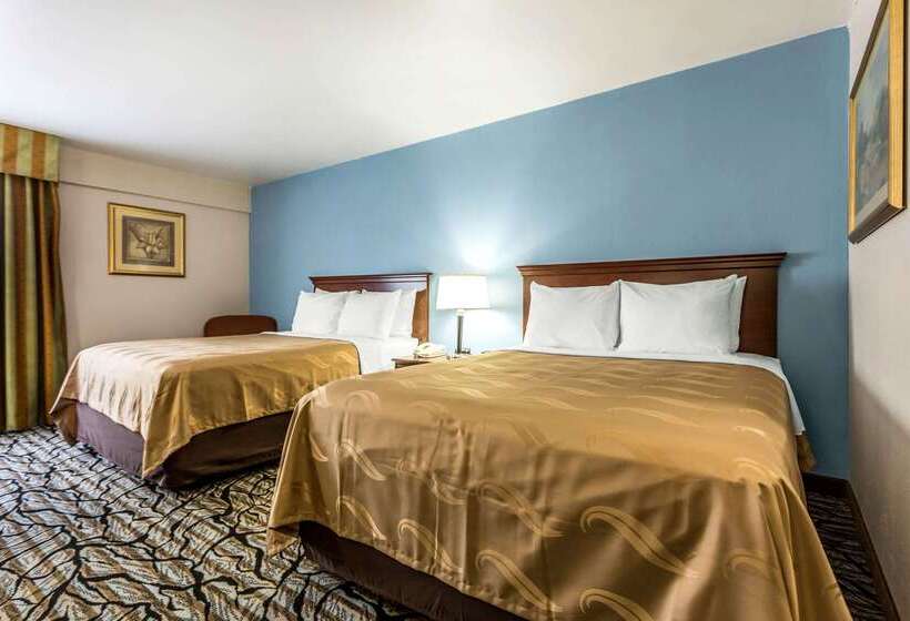 فندق Quality Inn At The Park
