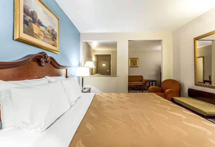 فندق Quality Inn At The Park