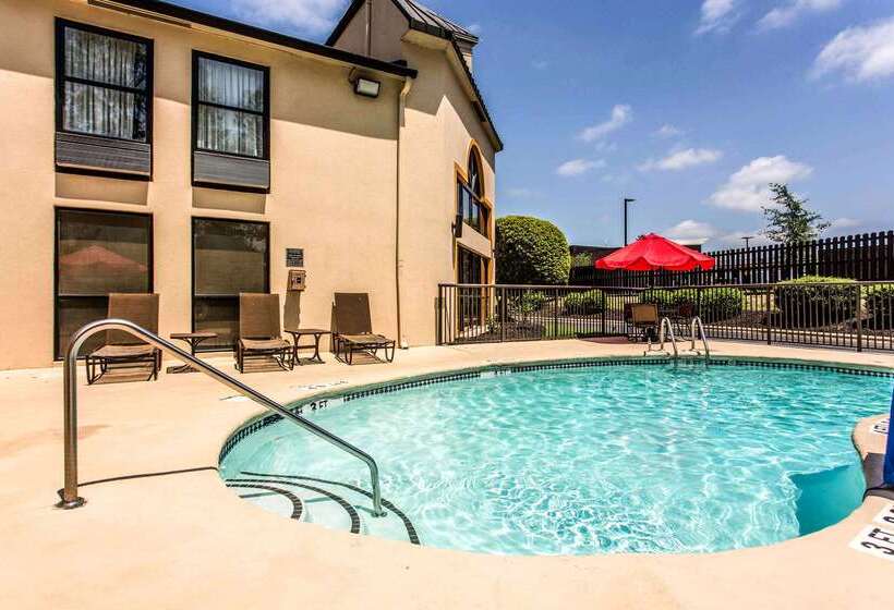 فندق Quality Inn At The Park