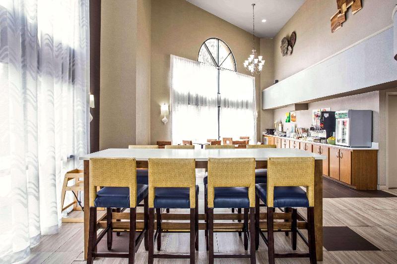 فندق Quality Inn At The Park