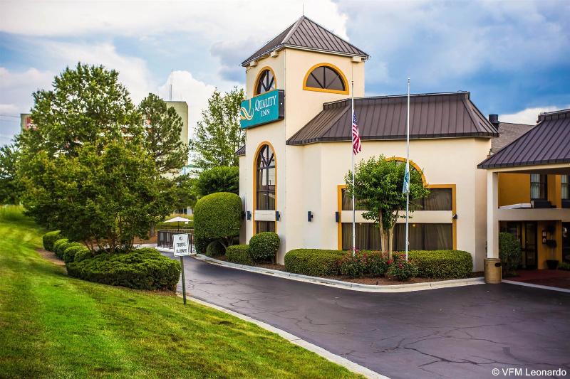 فندق Quality Inn At The Park