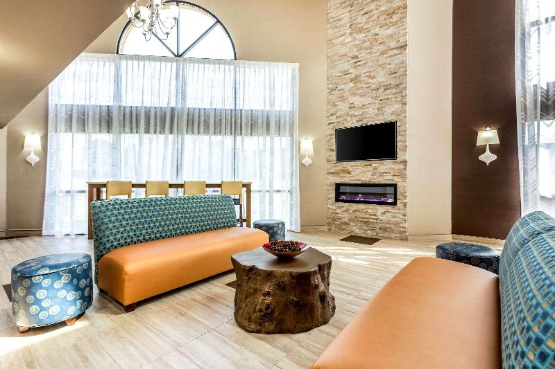 فندق Quality Inn At The Park