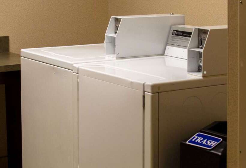 فندق Quality Inn Clarksville   Exit 11