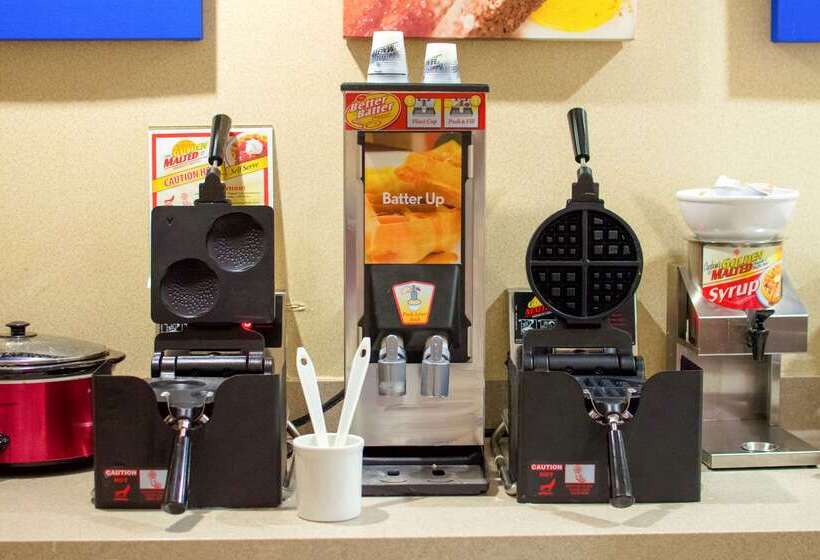 فندق Quality Inn Clarksville   Exit 11