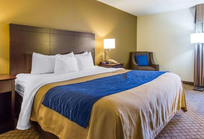 فندق Quality Inn Clarksville   Exit 11
