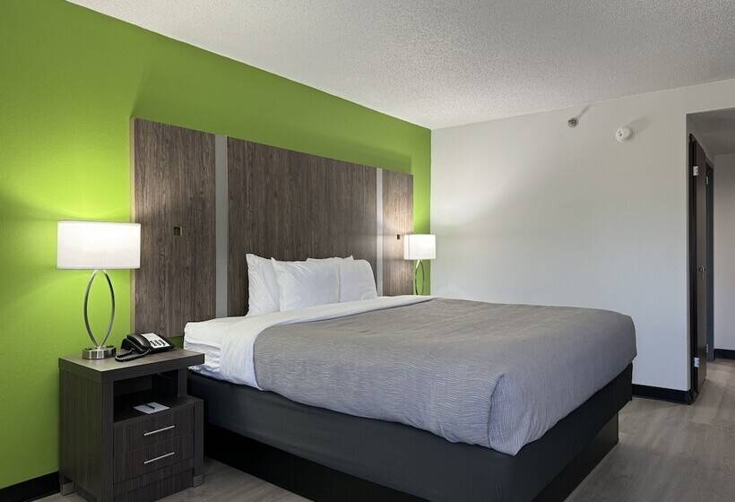 فندق Quality Inn Clarksville   Exit 11