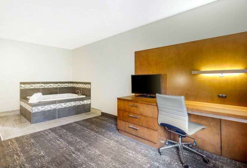 فندق Quality Inn