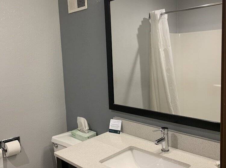 فندق Quality Inn